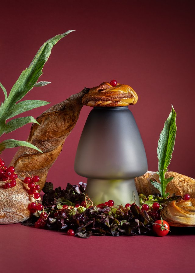 Tenká hranice mezi designem a volným uměním se promítá i do samotné fotodokumentace Františkovi práce. U některých fotek divák váhá, zda fotka sama o sobě není finálním uměleckým dílem. | Foto: Anna Pleslova