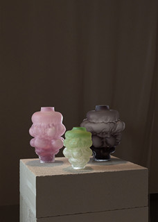 Karolína Kučerová - ESSENCE 1. Sage Frosted Vessel
