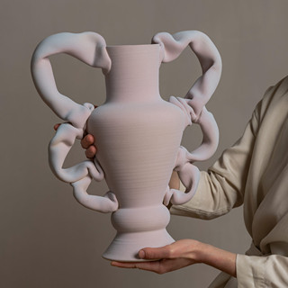 Karolína Kučerová - EMPATHY 3. Pink Butterfly Vessel