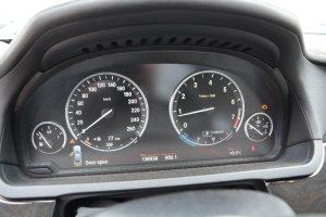 BMW 750i XDRIVE