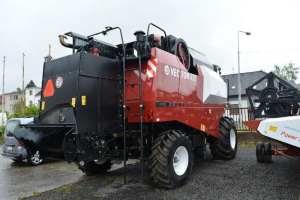 OBILNÝ KOMBAJN ROSTSELMASH VECTOR 425