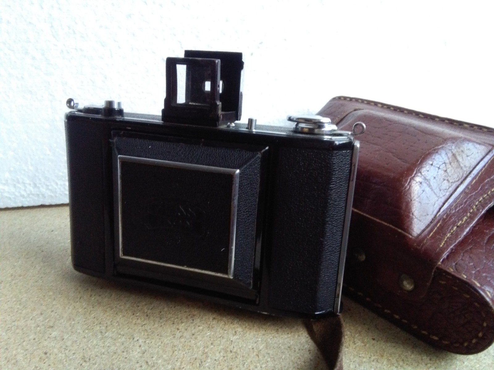 Starý německý měchový fotoaparát Zeiss Ikon Ikonta 520/16