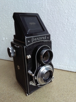 Starý fotoaparát s pouzdrem - Flexaret IV - Meopta.