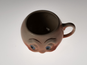 Hrneček s dětským obličejem Made in Czechoslovakia