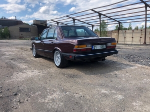 1984 BMW e28, 528e