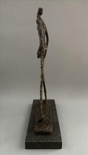 Alberto Giacometti - Kráčející muž