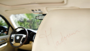 Escalade Cadillac - Cadillac Escalade s podpisom speváčky Madonny v interiéri vozidla (Nulová aukčná prirážka)