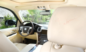 Escalade Cadillac - Cadillac Escalade s podpisom speváčky Madonny v interiéri vozidla (Nulová aukčná prirážka)
