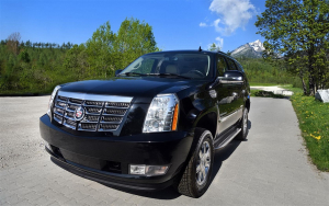 Escalade Cadillac - Cadillac Escalade s podpisom speváčky Madonny v interiéri vozidla (Nulová aukčná prirážka)