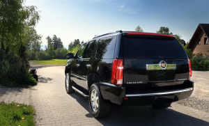 Escalade Cadillac - Cadillac Escalade s podpisom speváčky Madonny v interiéri vozidla (Nulová aukčná prirážka)