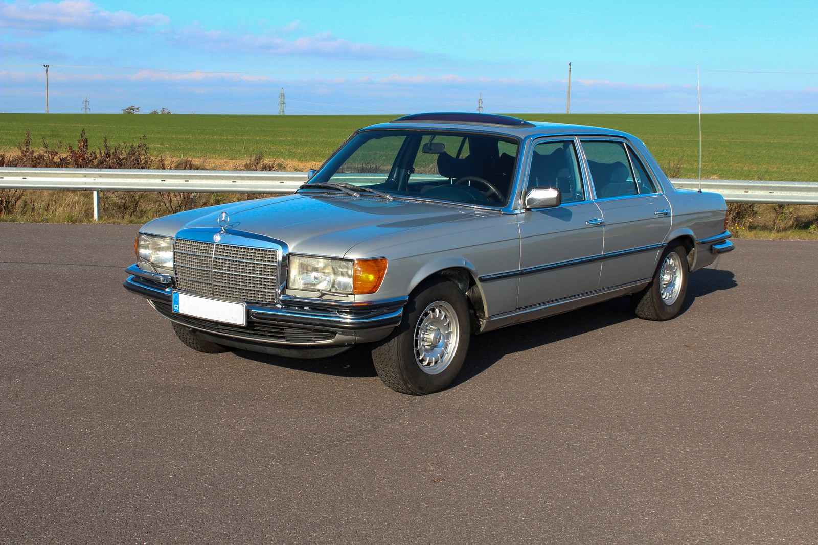 Mercedes-Benz 450 SEL 6.9