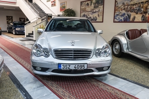 Mercedes-Benz C32 AMG