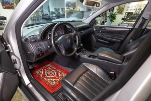 Mercedes-Benz C32 AMG