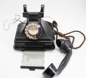 GPO Bakelitový telefon 