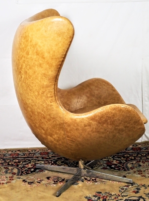 Bold Chair kožené křeslo ušák