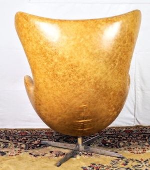 Bold Chair kožené křeslo ušák