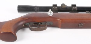 Jednoranná závorová puška MANU-ARM 22, ráže 5,6 mm