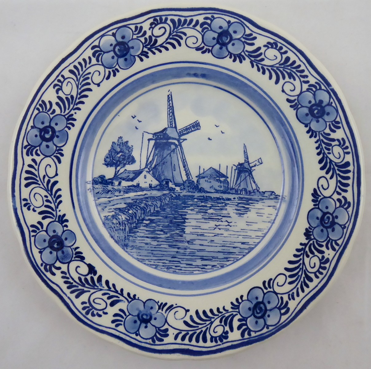TALÍŘEK S VĚTRNÝMI MLÝNY - DELFT