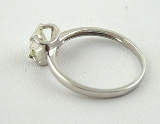 PRSTEN SE SOLITÉRNÍM PŘÍRODNÍM DIAMANTEM - 0,9 CT