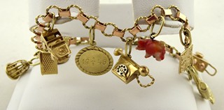 ZLATÝ NÁRAMEK S OVĚSKY - ŽEBRÁK