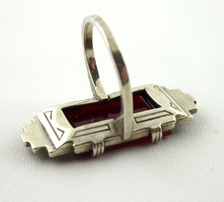 ART DECO STŘÍBRNÝ PRSTEN S PŘÍRODNÍM KARNEOLEM A MARKAZITY