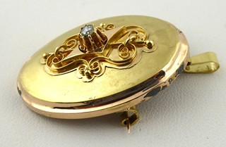 BIEDERMEIEROVÝ ZLATÝ MEDAILON S DIAMANTEM