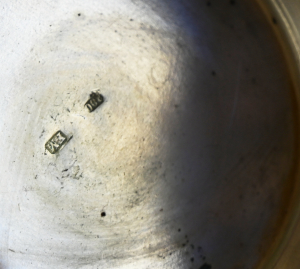 Stříbrný servis s porcelánovými šálky