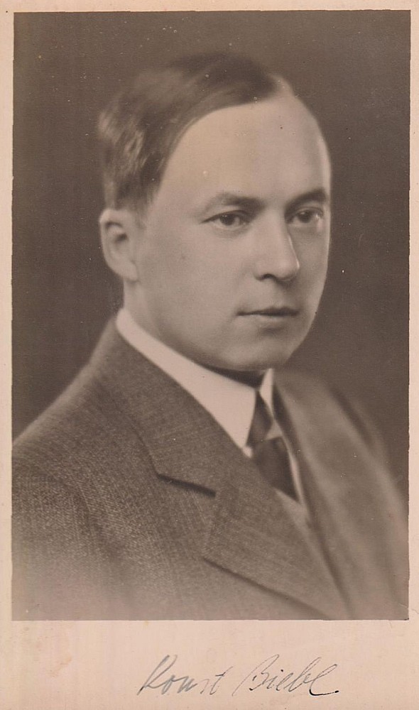 Konstantin Biebl - Fotografie s podpisem