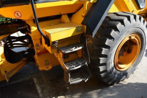 JCB 437HT KLOUBOVÝ KOLOVÝ NAKLADAČ
