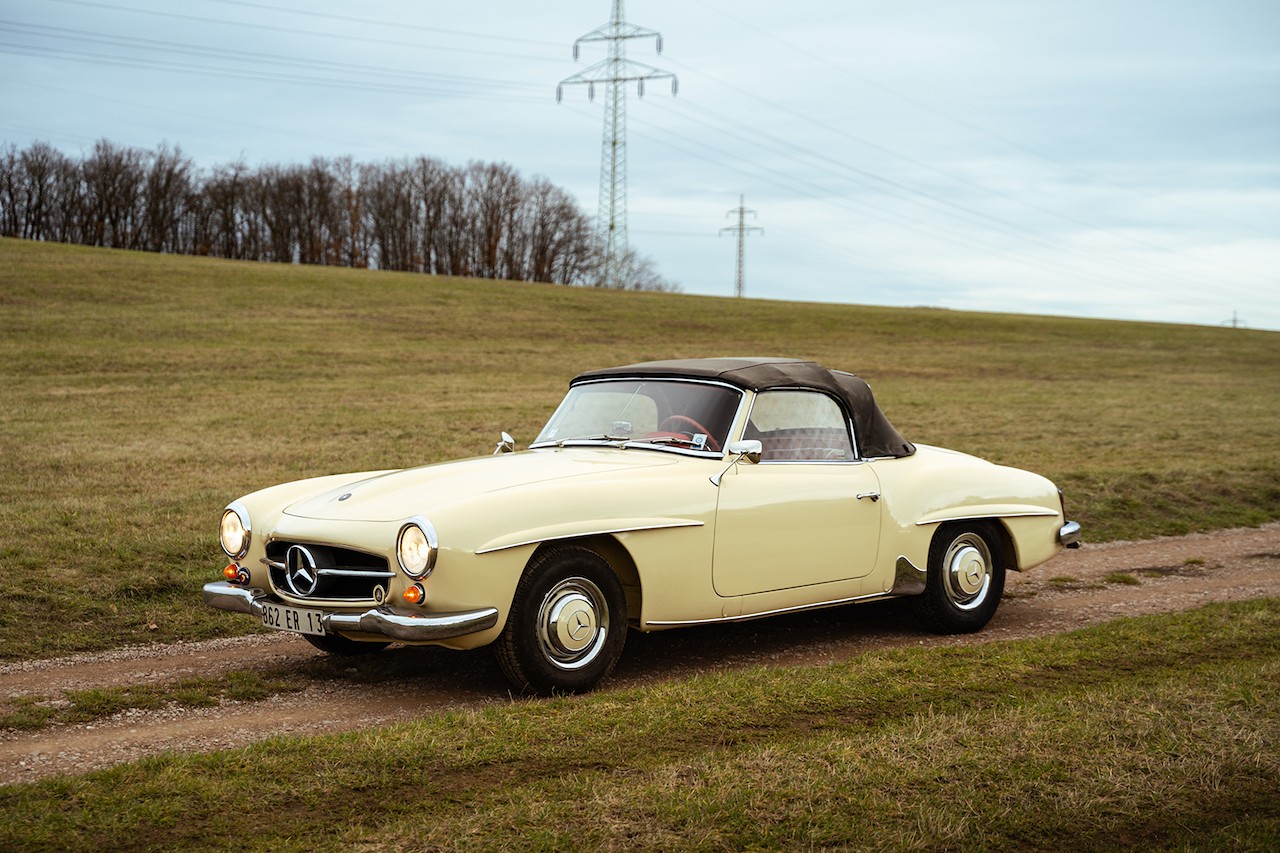 1960 MERCEDES-BENZ 190SL CABRIOLET WITH HARD TOP