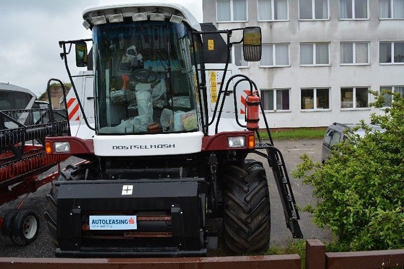 OBILNÝ KOMBAJN ROSTSELMASH VECTOR 425