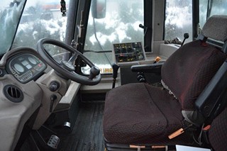 JCB HMV 3185 FASTRAC KOLOVÝ TRAKTOR