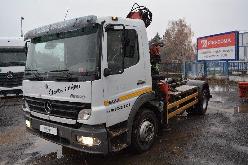 mercedes-benz-1223l-nosi-kontejner-public-car-auction-april