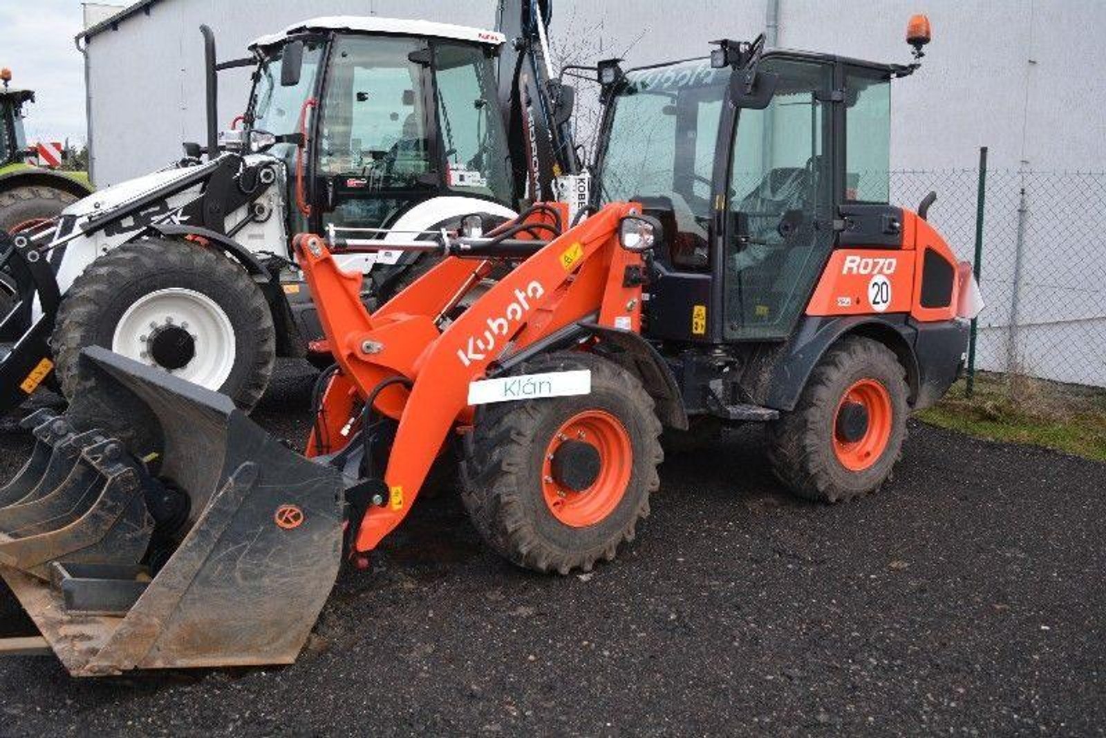 KUBOTA R070 KOLOVÝ NAKLADAČ-RYPADLO