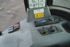 MECALAC AX1000 KOLOVÝ NAKLADAČ