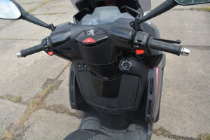 MOTOCYKL PEUGEOT METROPOLIS 400