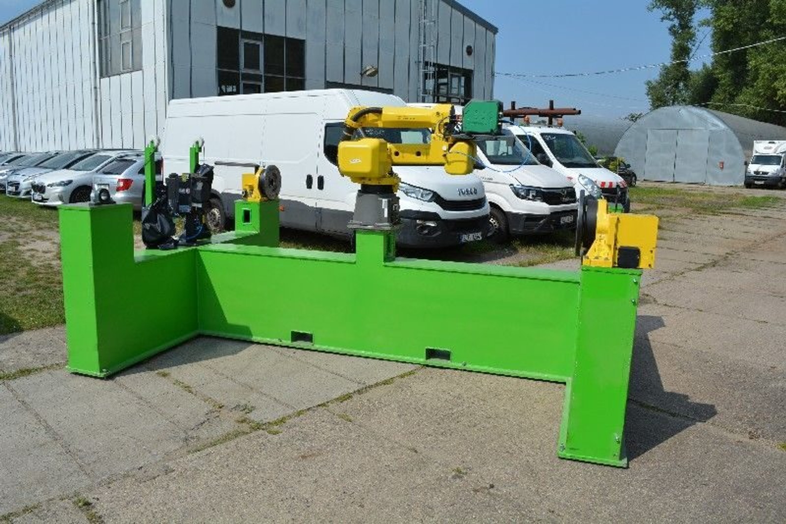 FANUC ARC MATE 120 KOVOBRÁBĚCÍ A OBRÁBĚCÍ TECHNIKA