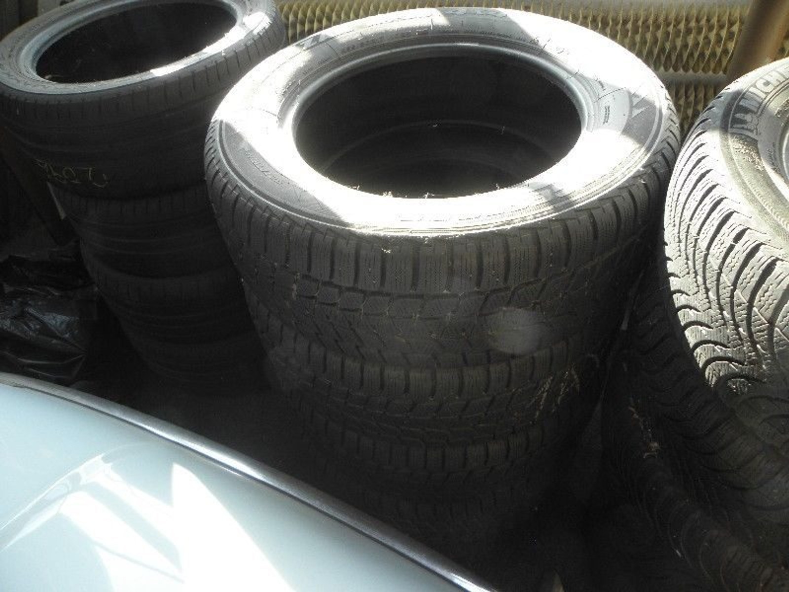ZIMNÍ PNEU BRIDGESTONE   BLIZZAK 235/60x17 102H