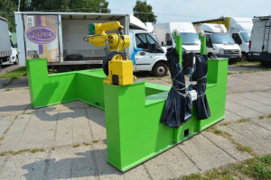 FANUC ARC MATE 120 KOVOBRÁBĚCÍ A OBRÁBĚCÍ TECHNIKA