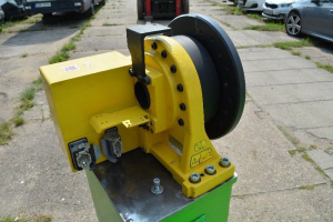 FANUC ARC MATE 120 KOVOBRÁBĚCÍ A OBRÁBĚCÍ TECHNIKA