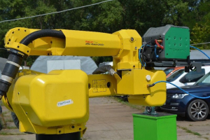 FANUC ARC MATE 120 KOVOBRÁBĚCÍ A OBRÁBĚCÍ TECHNIKA