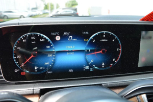 MERCEDES BENZ GLS 350D 4MATIC