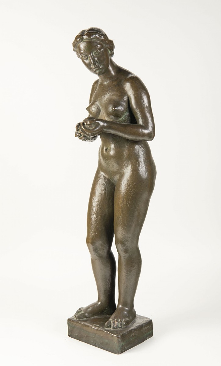 BŘETISLAV BENDA 1897 - 1983 - ŽENA S JABLKEM III