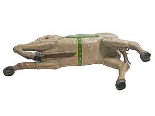 Starý dřevěný kůň z kolotoče