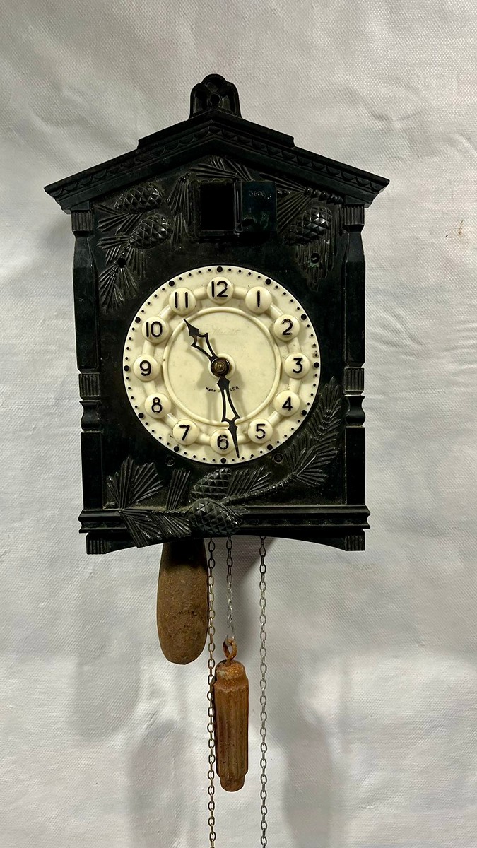 Staré nástěnné hodiny - kukačky