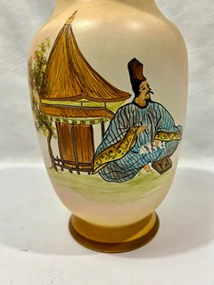 Stará japonská porcelánová váza