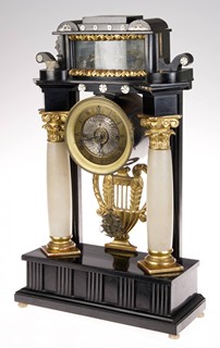 SLOUPKOVÉ HODINY BIEDERMEIER