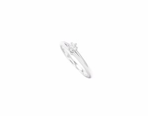 Platinový prsten s diamantem, Tiffany & Co., původní etuje