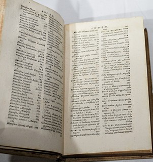 1557 Andreas Gesnerum F., Tiguri - Ztělesnění pokladu starověku