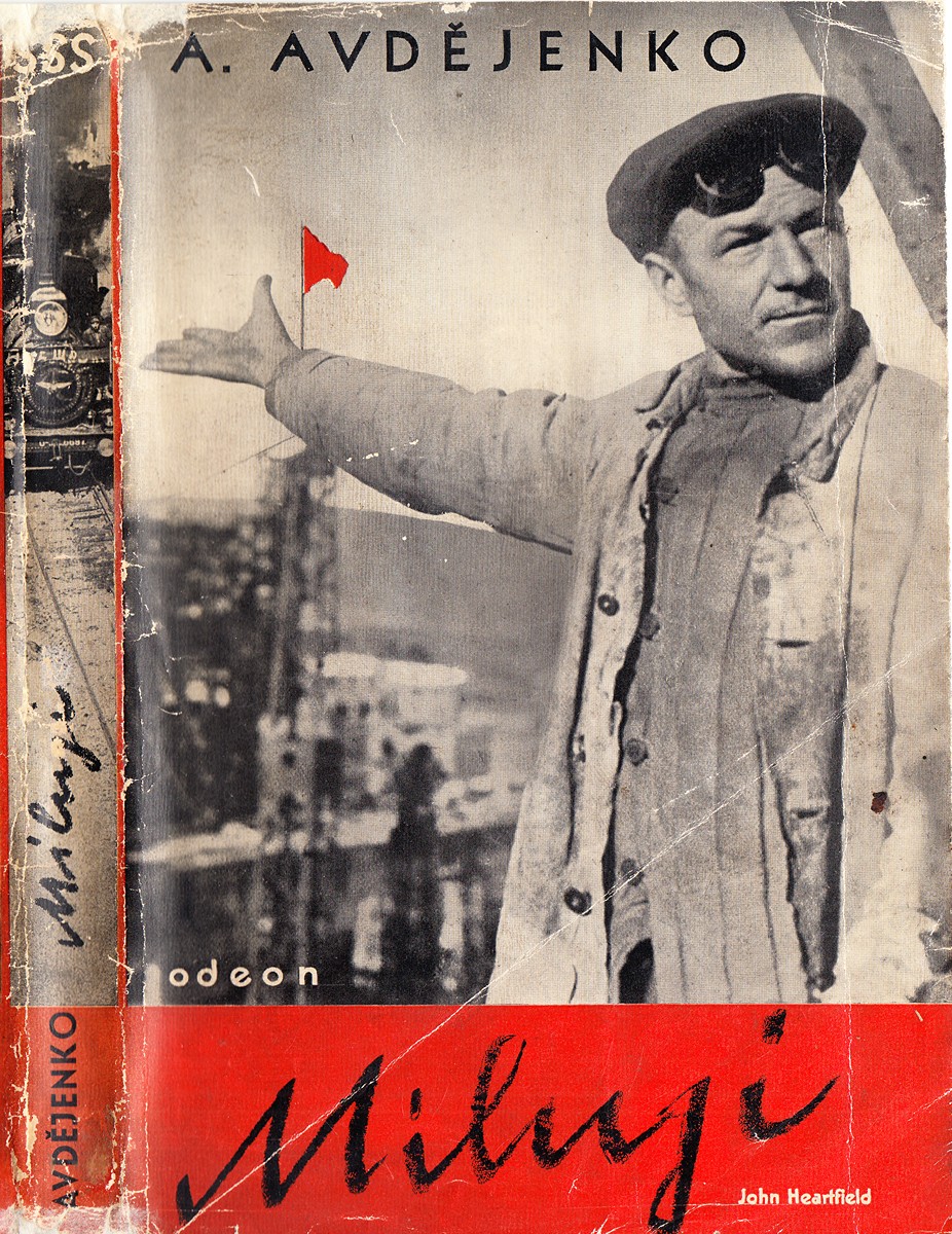 John Heartfield  (1891 - 1968) - A. Avdějenko: Miluji